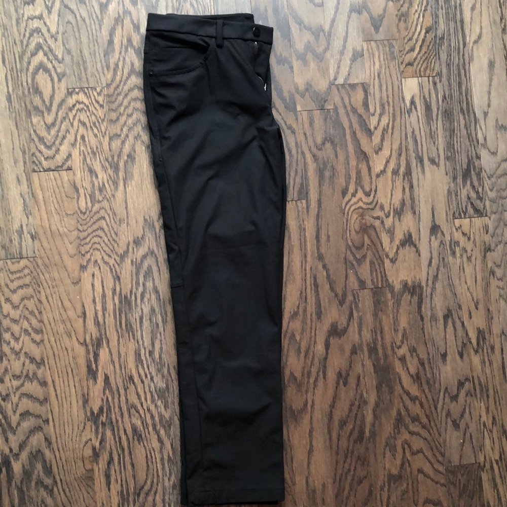 Lululemon ABC pants. Slim cut!!